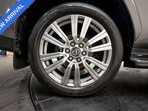 Used 2022 Lexus LX 600 4WD w/ Accessory Package (Z1) image 40