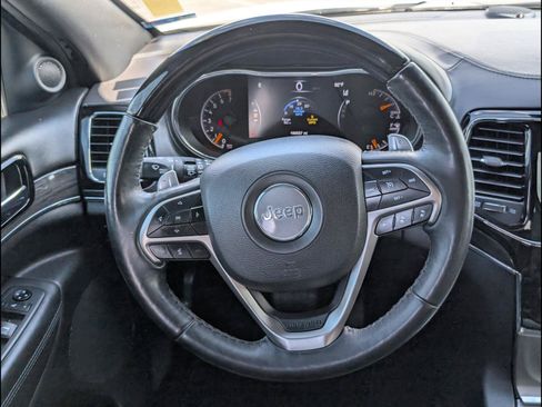 Used 2020 Jeep Grand Cherokee Overland AWD/4WD image 14