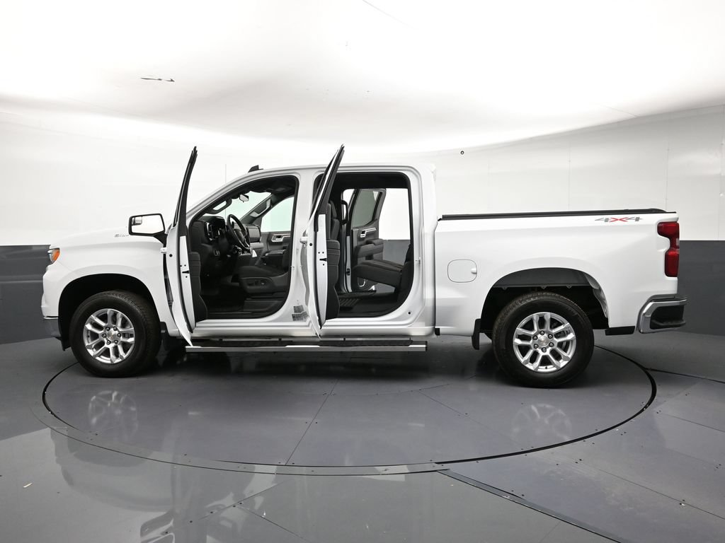 Used 2026 Chevrolet Silverado 1500 LT AWD/4WD image 33