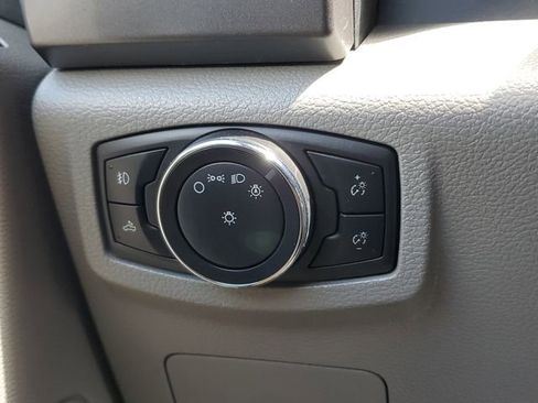 Used 2015 Ford F150 XLT RWD image 30