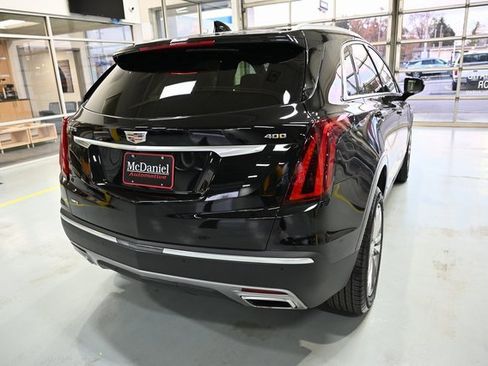 Used 2025 Cadillac XT5 Premium Luxury image 5
