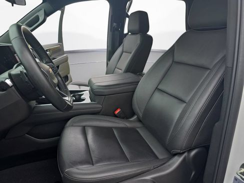 Used 2025 Chevrolet Tahoe LT AWD/4WD image 14