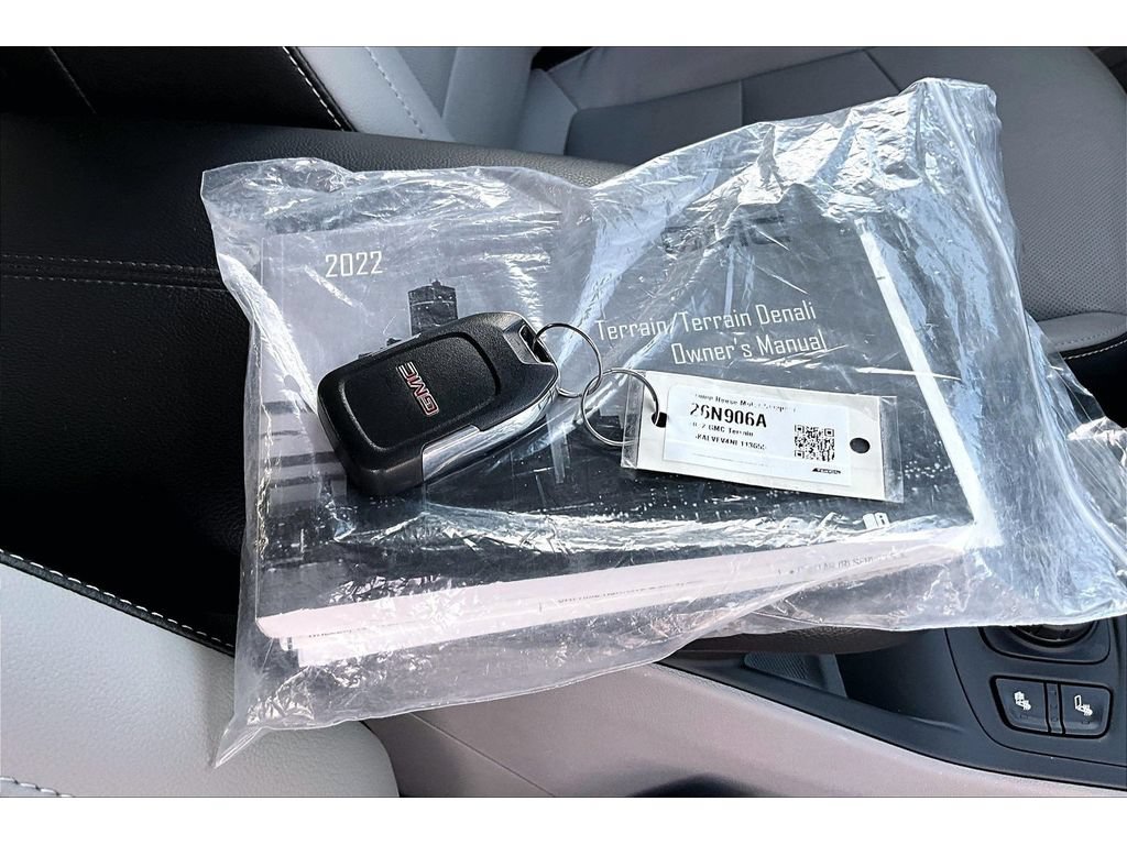 Used 2022 GMC Terrain SLT w/ Tech Package AWD/4WD image 35