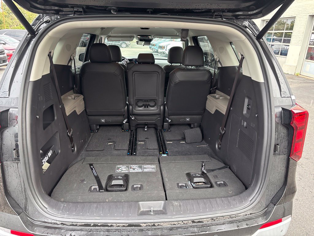 Used 2026 Kia Carnival EX FWD image 5