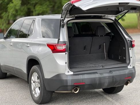 Used 2019 Chevrolet Traverse LS FWD image 40