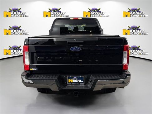 Used 2017 Ford F250 XLT w/ XLT Value Package image 6
