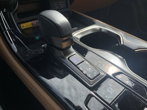 Certified 2025 Lexus NX 250 FWD w/ Towing Package (2000 Lbs) image 26