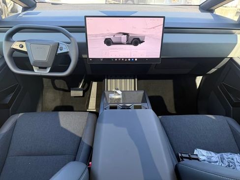 Used 2026 Tesla Cybertruck AWD Crew Cab image 19