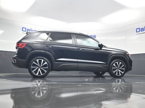 Used 2024 Volkswagen Taos SE FWD image 43
