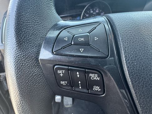 Used 2019 Ford Explorer XLT w/ Equipment Group 202A FWD image 33
