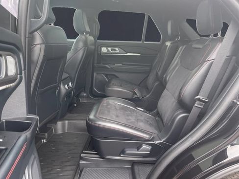 Used 2025 Ford Explorer ST AWD/4WD image 13