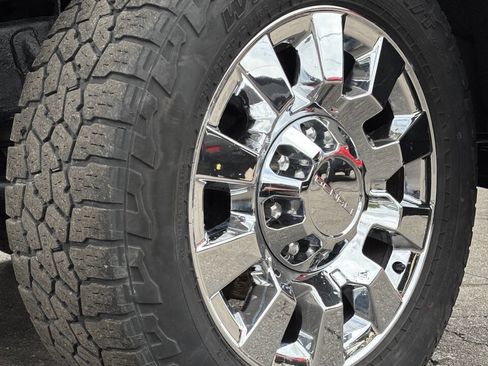 Used 2015 GMC Sierra 2500 Denali w/ Duramax Plus Package AWD/4WD image 27