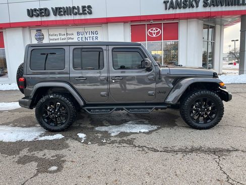 Used 2021 Jeep Wrangler Unlimited Sahara image 7