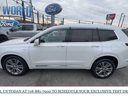 Used 2021 Cadillac XT6 Premium Luxury image 2