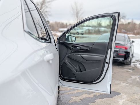 Used 2022 Chevrolet Equinox LT image 44