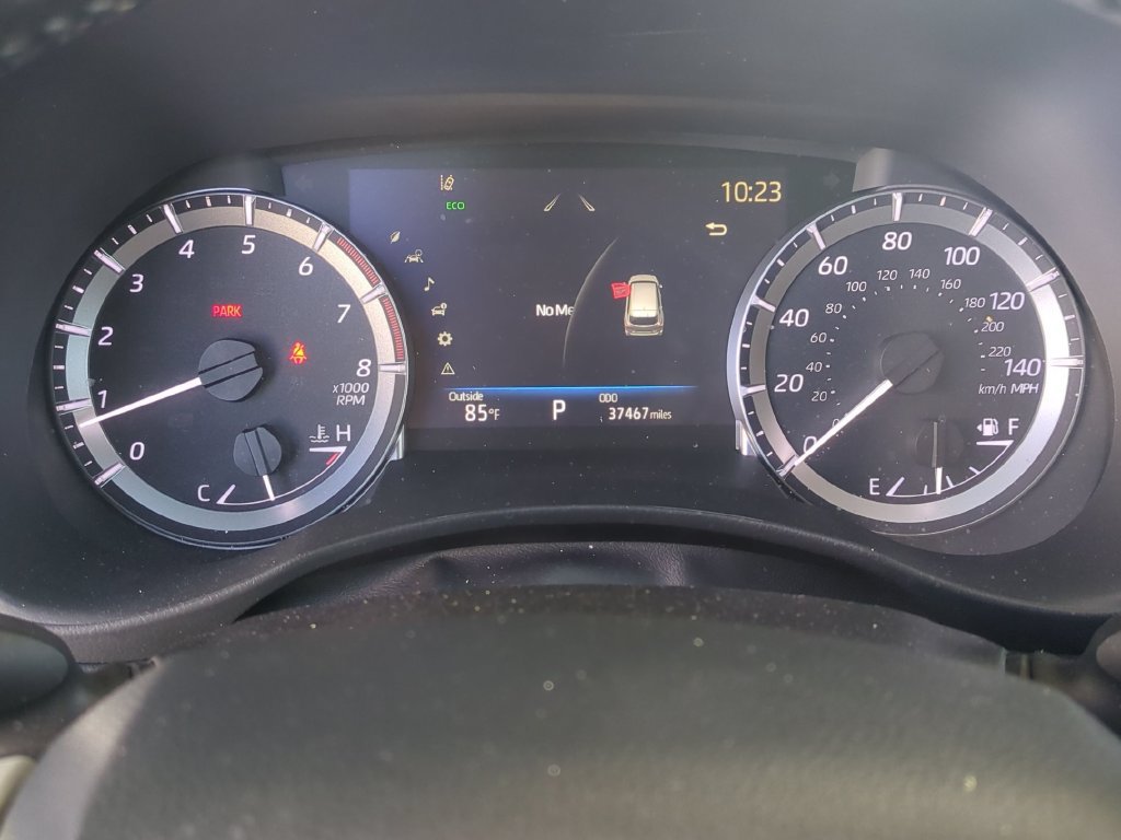 Used 2024 Toyota Highlander XLE AWD/4WD image 17
