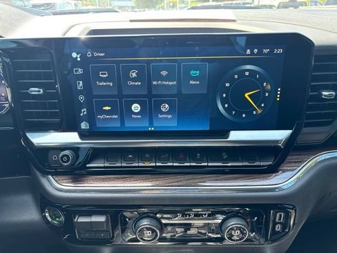 Used 2024 Chevrolet Silverado 1500 LT Trail Boss w/ Convenience Package II AWD/4WD image 21