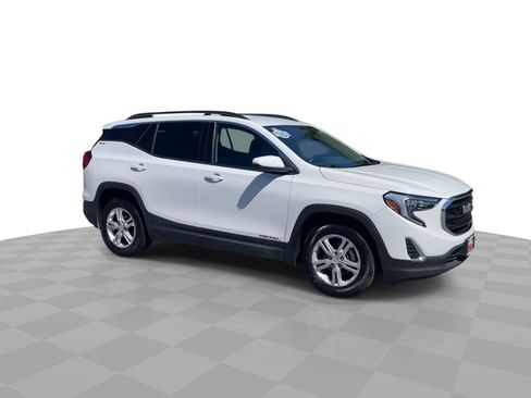Used 2018 GMC Terrain SLE w/ Driver Convenience Package FWD image 2