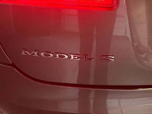 Used 2015 Tesla Model S P90D image 13