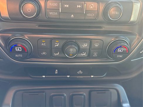 Used 2016 Chevrolet Silverado 1500 LTZ AWD/4WD image 32