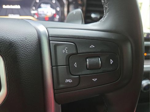 Used 2025 GMC Sierra 1500 SLT w/ SLT Premium Plus Package image 18