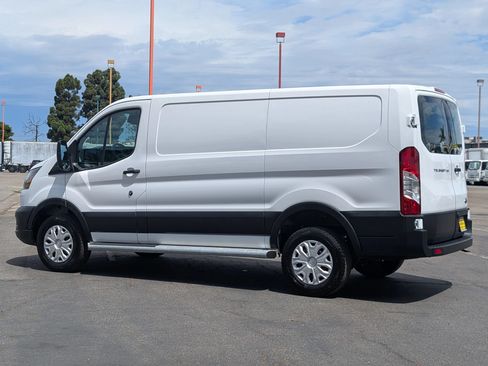 Used 2025 Ford Transit 250 Low Roof w/ Exterior Upgrade Package RWD image 5