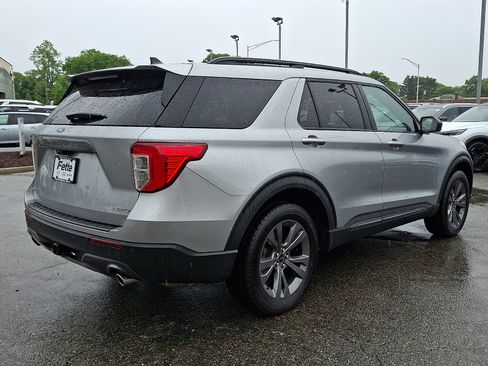 Certified 2023 Ford Explorer XLT w/ Equipment Group 202A AWD/4WD image 4