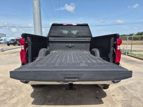Used 2024 Chevrolet Silverado 2500 LT AWD/4WD image 25