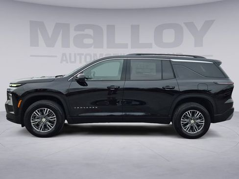 Used 2026 Chevrolet Traverse LT w/ Driver Confidence Package image 2