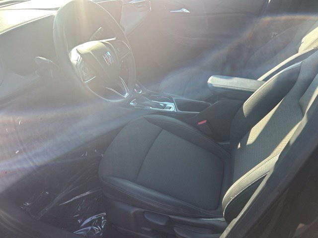 Used 2025 Buick Encore GX Preferred FWD image 27