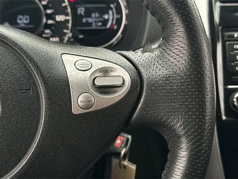 Used 2016 Nissan Versa Note SR image 28