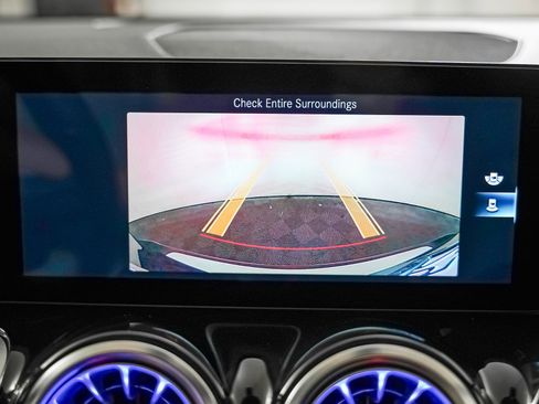 Certified 2022 Mercedes-Benz GLB 250 250 image 22