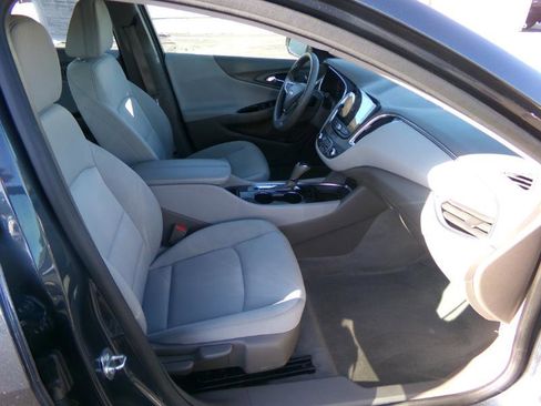 Used 2020 Chevrolet Malibu LT image 26