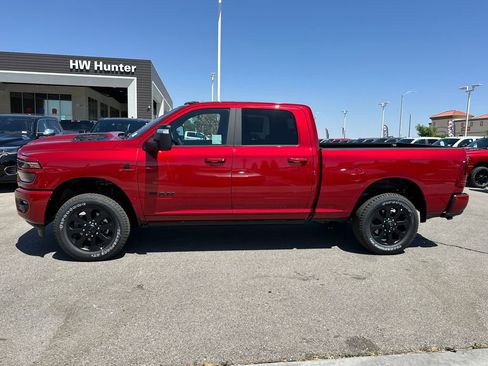 New 2026 RAM 2500 Laramie AWD/4WD image 3