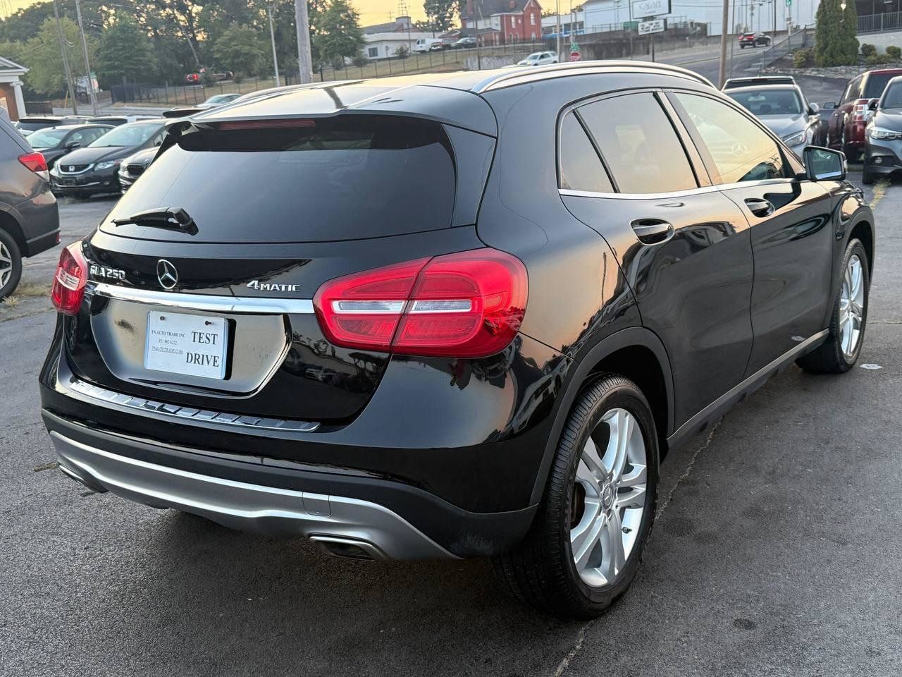 Used 2015 Mercedes-Benz GLA 250 4MATIC w/ Premium Package image 10