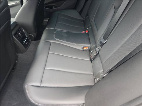 Used 2025 BMW 330i Sedan w/ M Sport Package RWD image 12