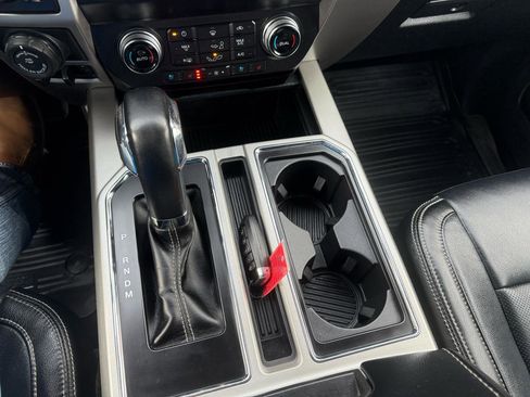 Used 2020 Ford F150 Lariat w/ Equipment Group 502A Luxury image 17