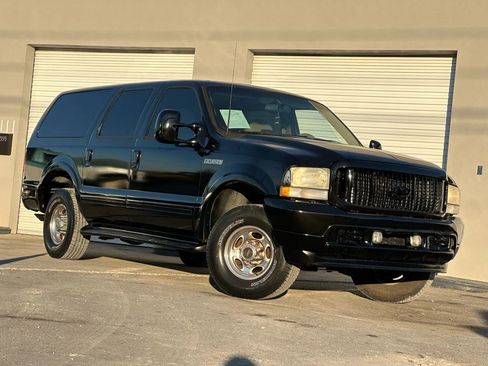 Used 2002 Ford Excursion Limited AWD/4WD image 23