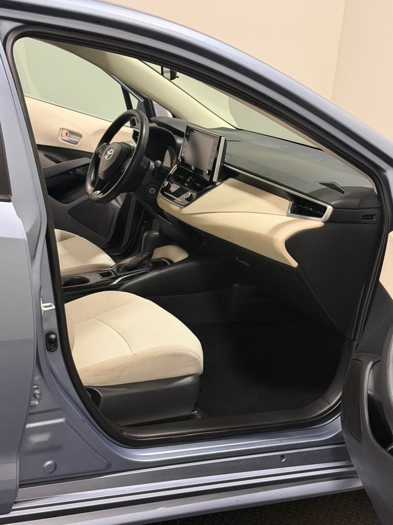 Used 2020 Toyota Corolla LE FWD image 10
