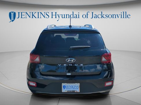 New 2026 Hyundai Venue SEL FWD image 4
