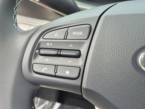 New 2026 Hyundai Venue SEL FWD image 29