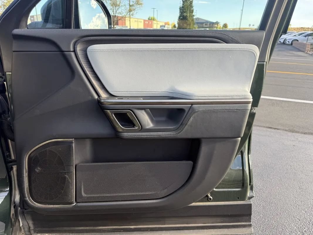 Used 2023 Rivian R1S Adventure Quad AWD/4WD image 25