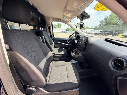 Used 2022 Mercedes-Benz Metris image 12