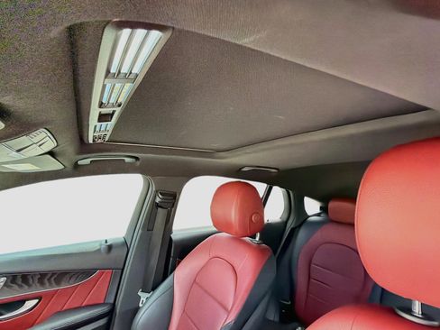 Used 2018 Mercedes-Benz GLC 300 4MATIC Coupe image 27