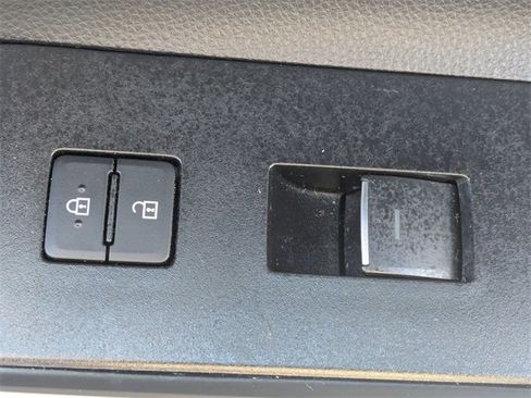 Used 2023 Toyota Highlander Platinum image 33