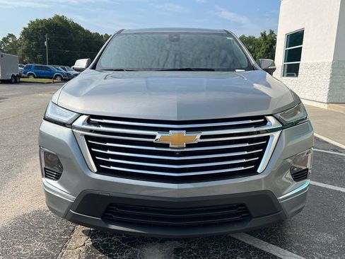 Used 2023 Chevrolet Traverse Premier w/ LPO, Floor Liner Package FWD image 5
