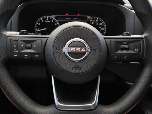 New 2025 Nissan Pathfinder S image 23