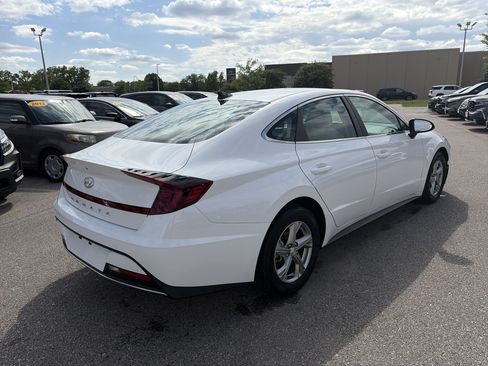 Used 2023 Hyundai Sonata SE FWD image 5
