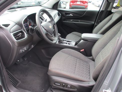 Certified 2024 Chevrolet Equinox LT image 11