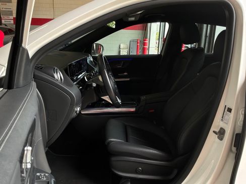 Used 2025 Mercedes-Benz GLA 250 image 10